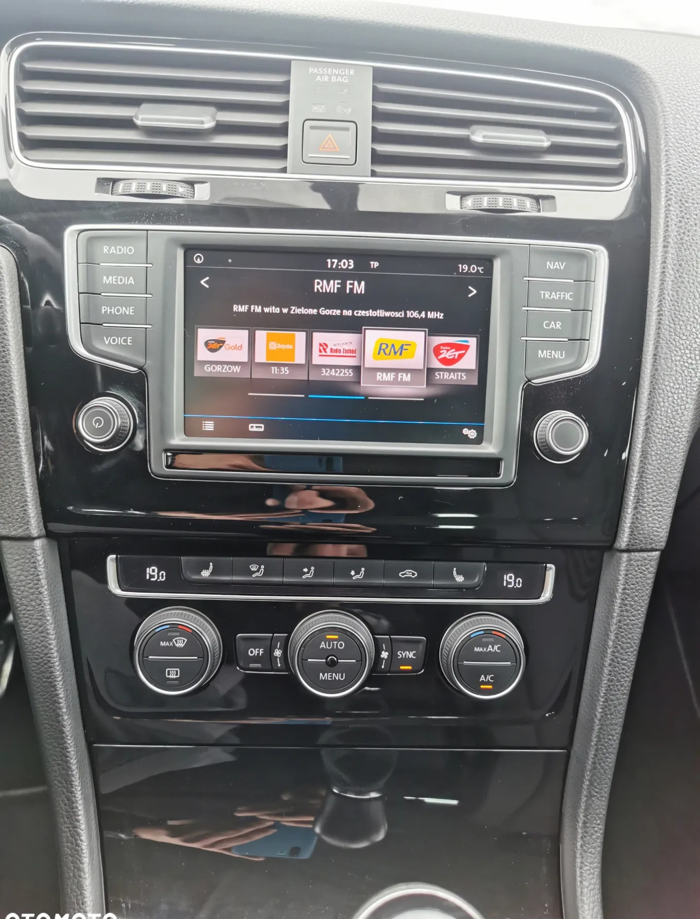 Volkswagen Golf cena 49900 przebieg: 144600, rok produkcji 2017 z Kostrzyn małe 301